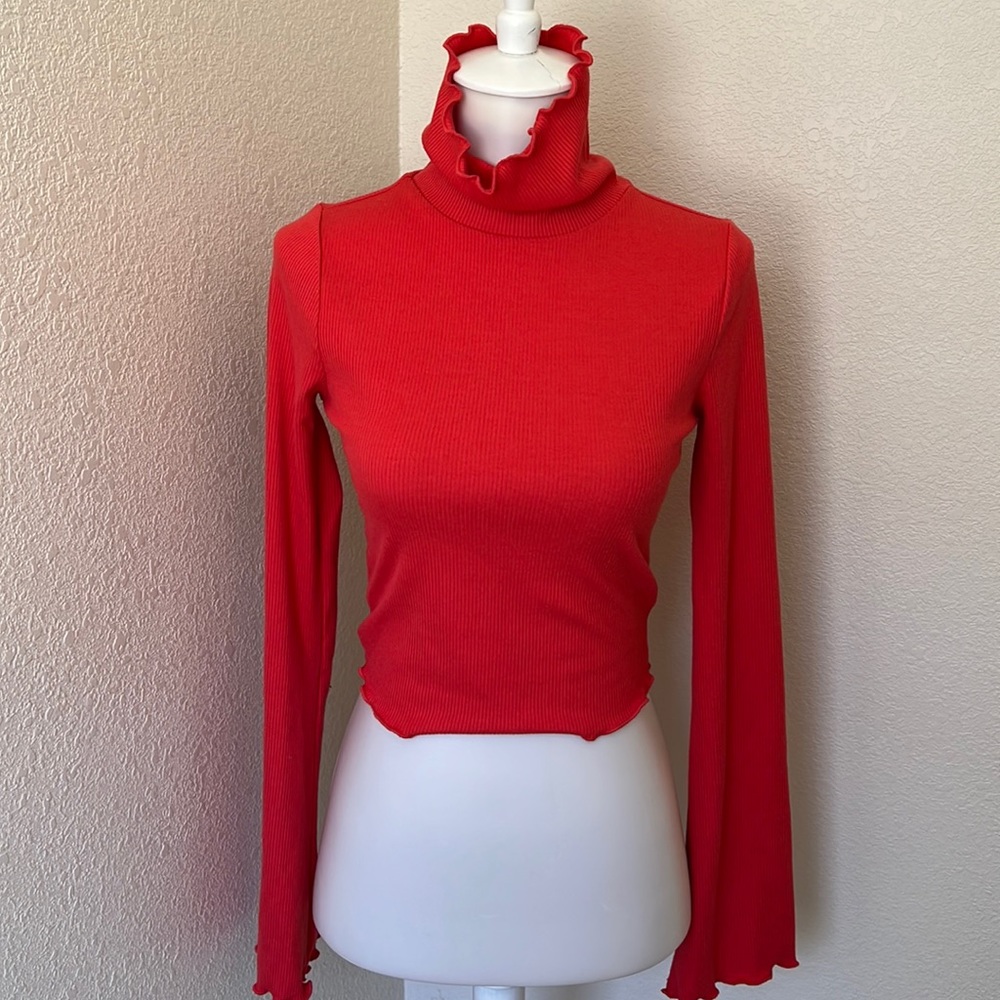 Urban outfitters coral turtleneck xs